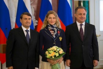 Стефания Елфутина награждена медалью ордена «За заслуги перед Отечеством» II степени