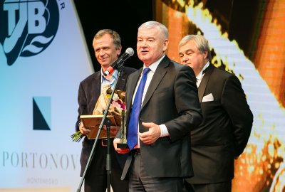 Директор ФГБУ «Юг Спорт» М.В. Дремов отмечен за огромный вклад в развитие парусного спорта!
