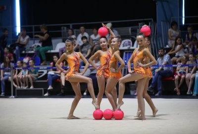В «Юг Спорте» Открытое Первенство и Чемпионат города Сочи по художественной гимнастике в групповых упражнениях