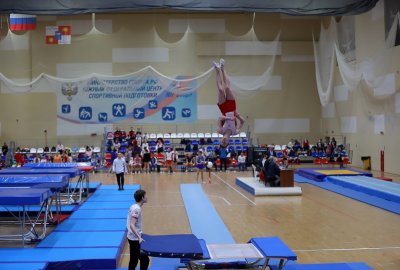 В Федеральном центре единоборств ФГБУ «Юг Спорт» сегодня открыли Чемпионат России по прыжкам на батуте