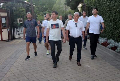 Глава Республики Калмыкия, Чемпион мира по кикбоксингу Бату Хасиков посетил объекты «Юг Спорт» в Сочи